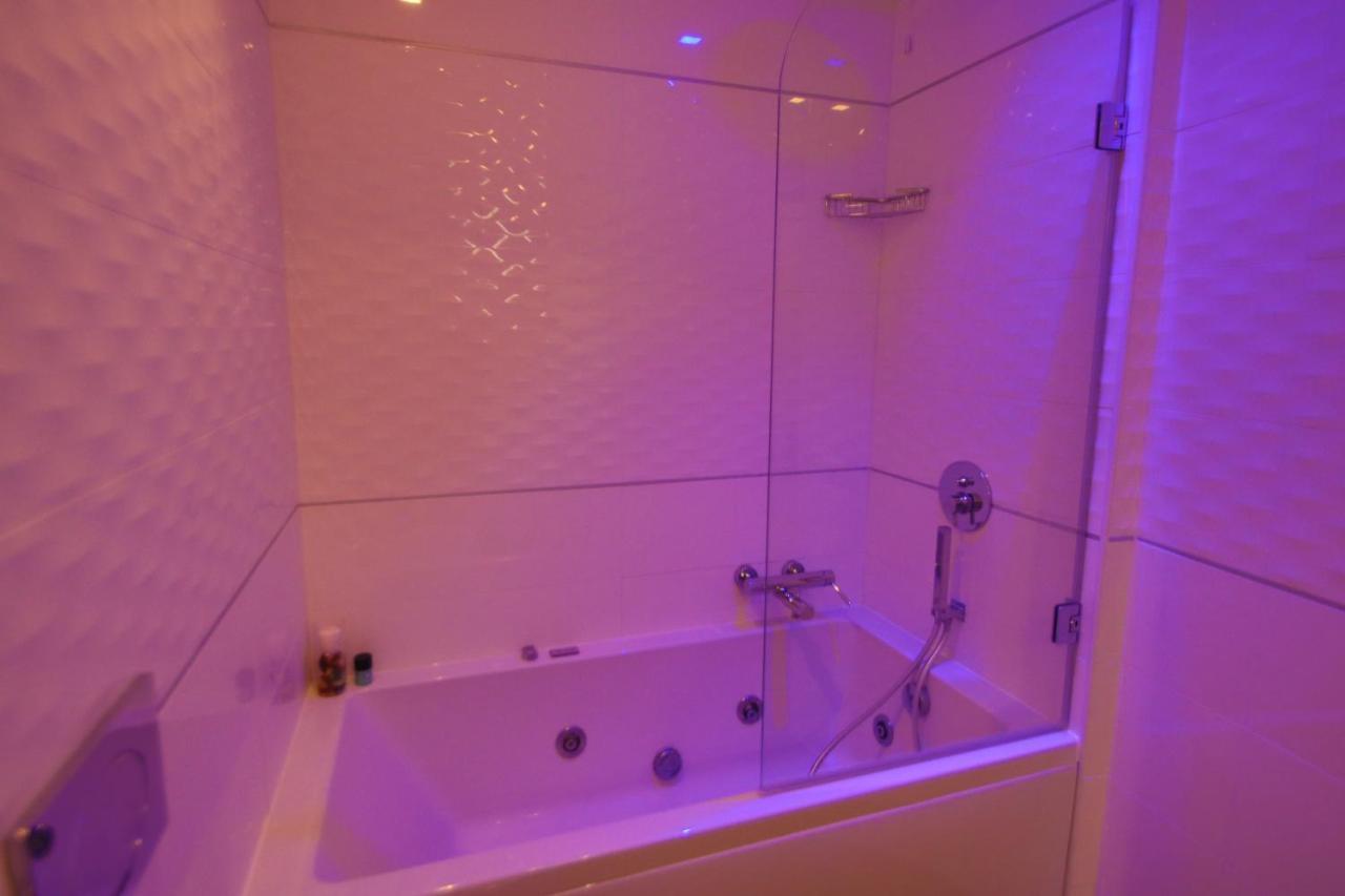 Millina Suites In Navona Рим Екстериор снимка