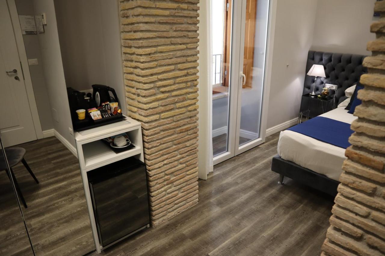Millina Suites In Navona Рим Екстериор снимка