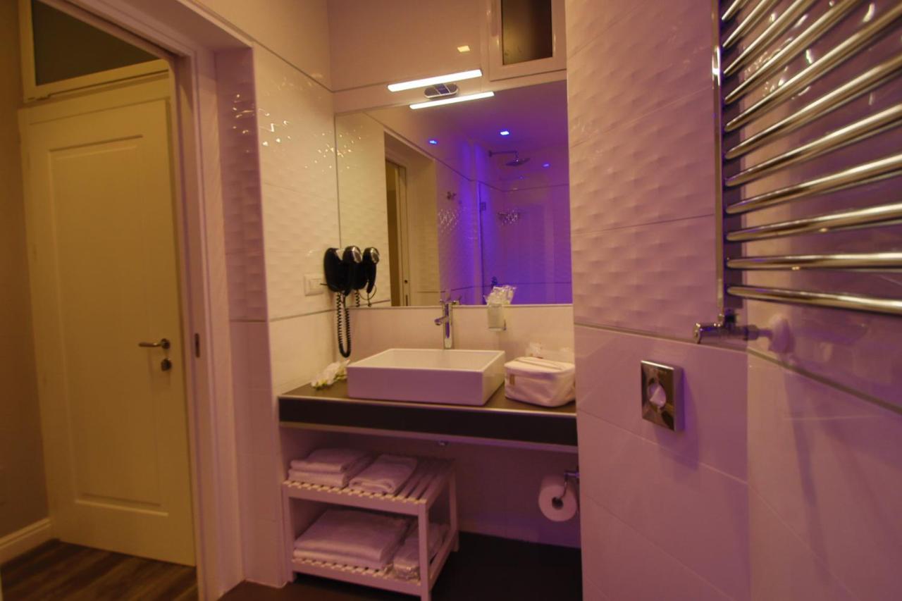 Millina Suites In Navona Рим Екстериор снимка