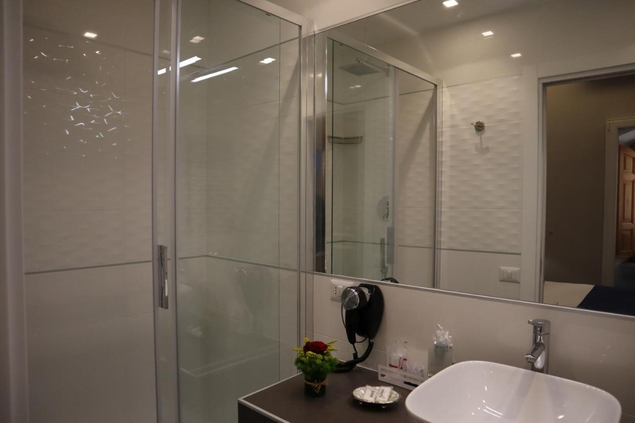 Millina Suites In Navona Рим Екстериор снимка