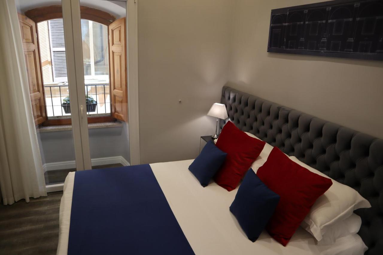Millina Suites In Navona Рим Екстериор снимка