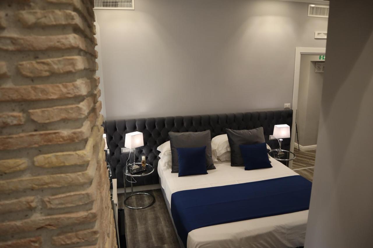 Millina Suites In Navona Рим Екстериор снимка