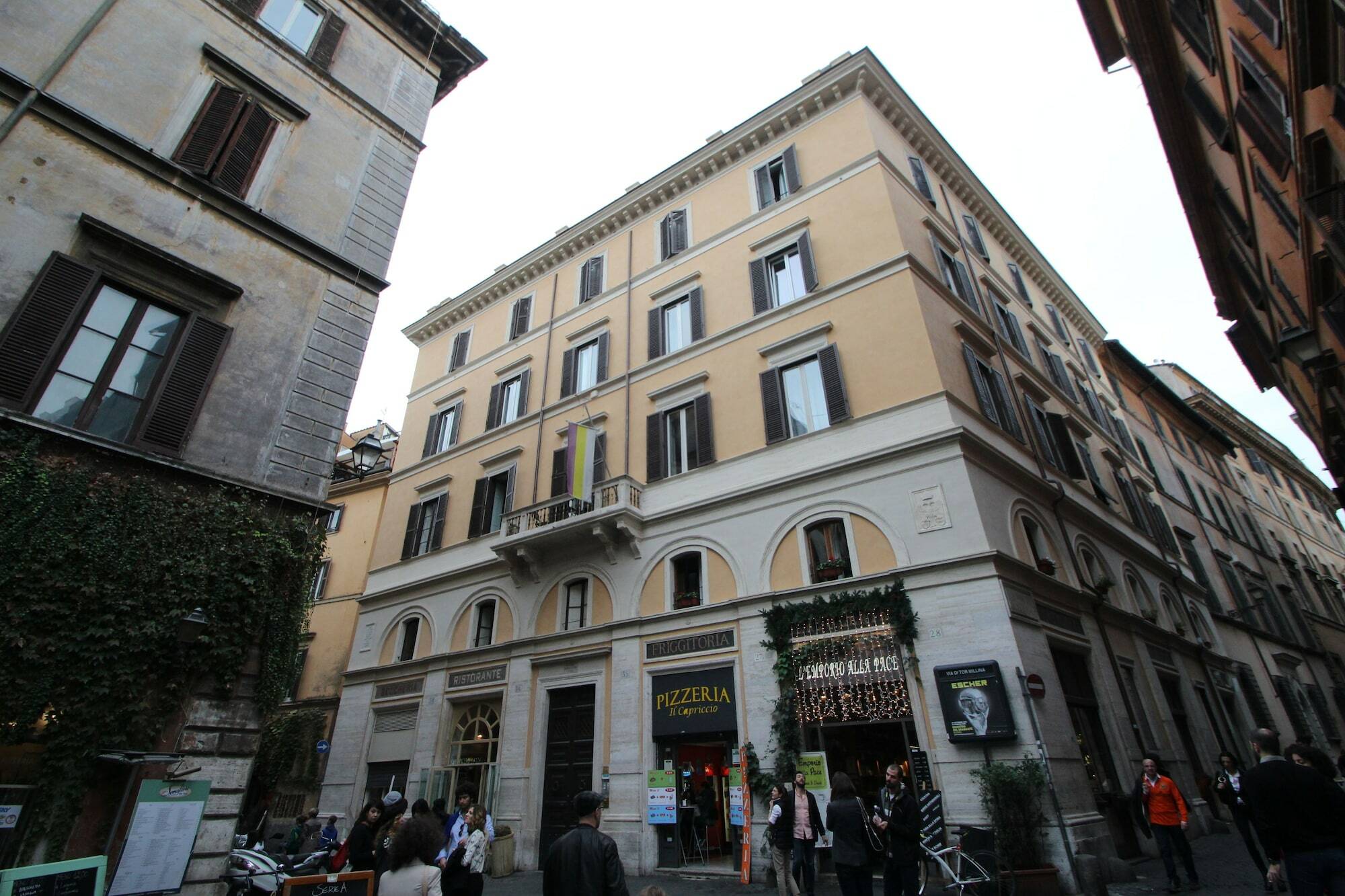 Millina Suites In Navona Рим Екстериор снимка